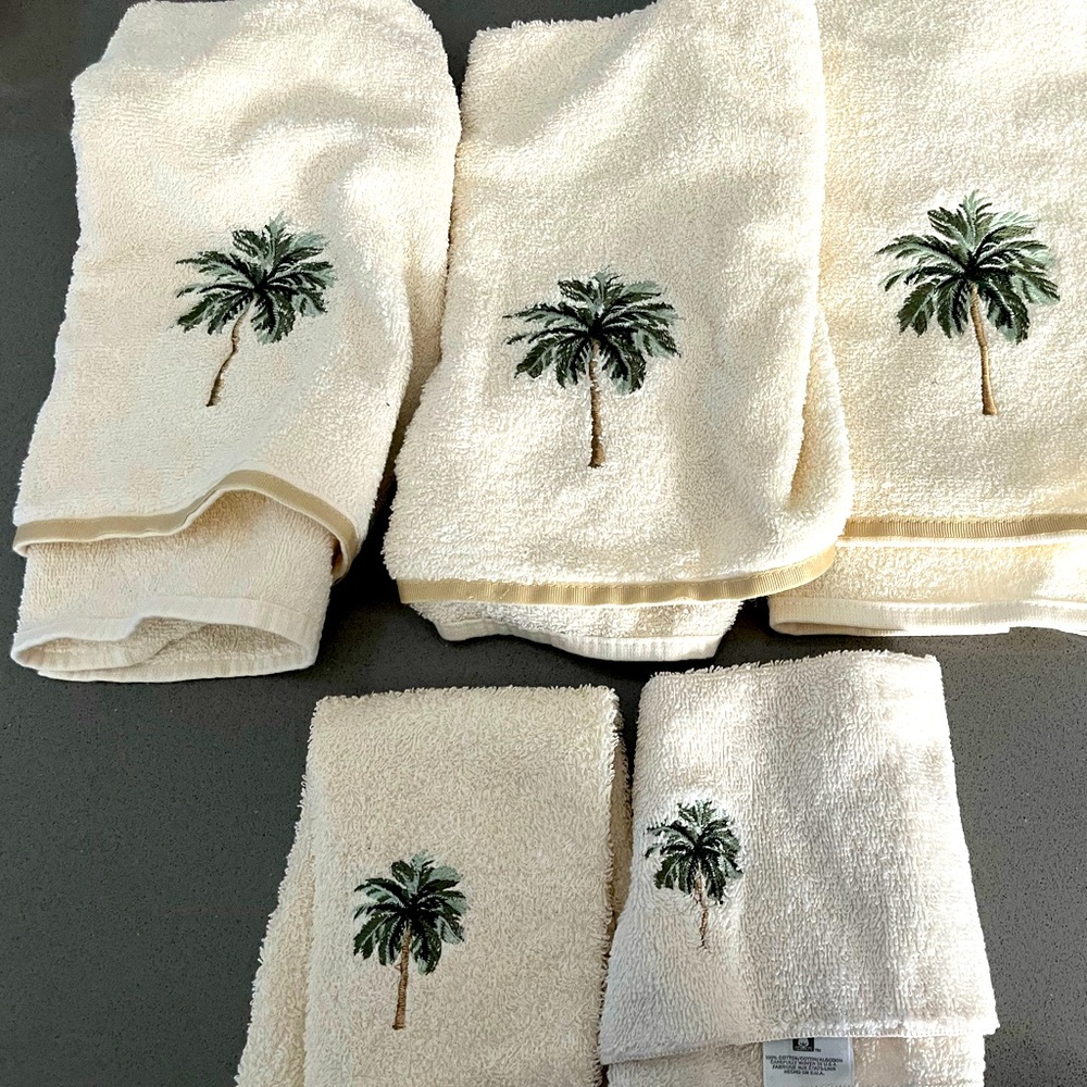 Palm Tree Bath Towels